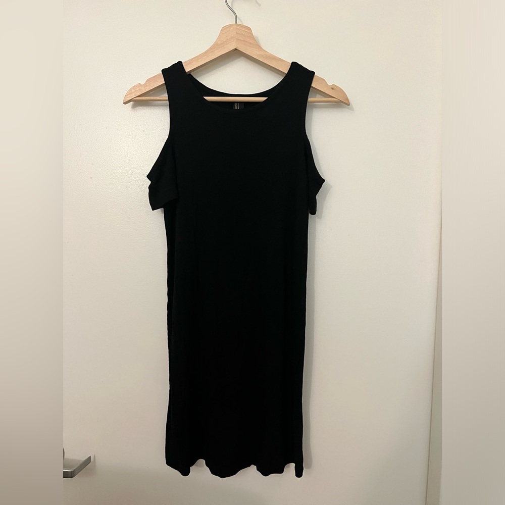 Black Cold Shoulder Ribbed Dress l Forever 21